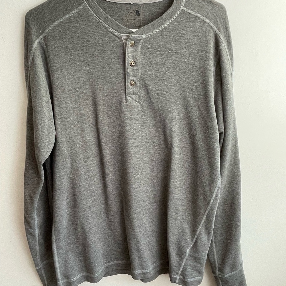 The North Face Gray Long Sleeve Tee